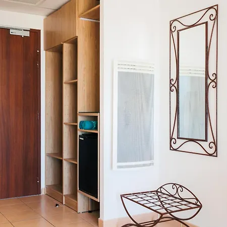 De La Pyramide Hotel 3*