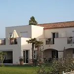 De La Pyramide Hotel 3*
