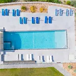 De La Pyramide Hotel 3*