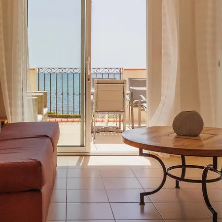 De La Pyramide Отель