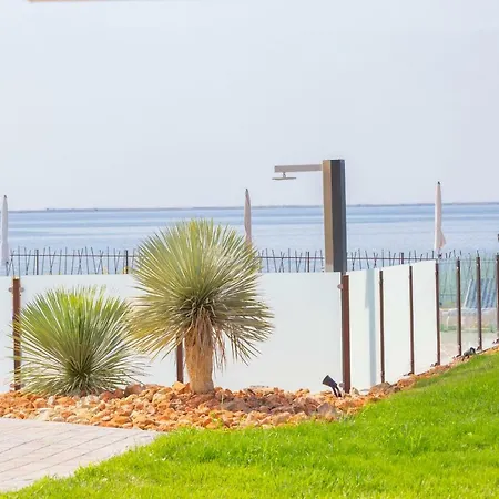 De La Pyramide Отель