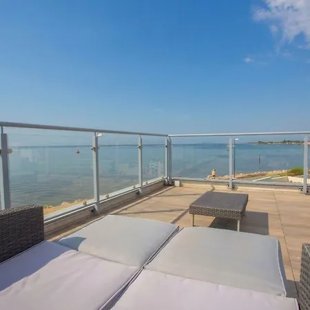 Отель De La Pyramide Мезе