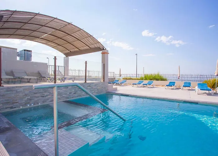 De La Pyramide 3* Mèze